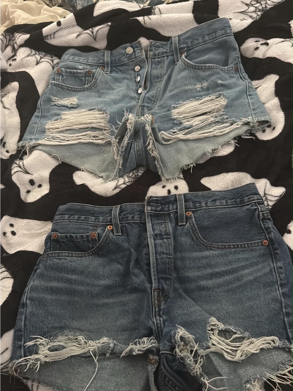 2 pairs Levi’s women’s denim shorts